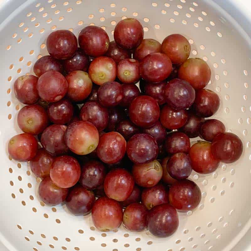 red grapes after being scrubbed w/salt and baking soda, then rinsed